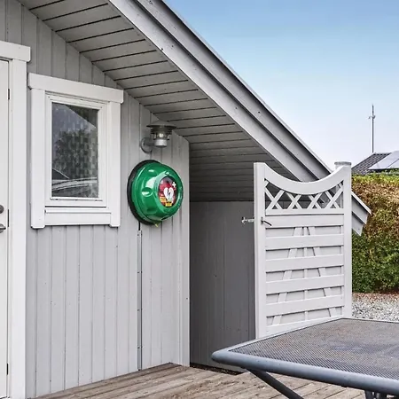Feriehus Stunning In W/ 2 Bedrooms Skibby